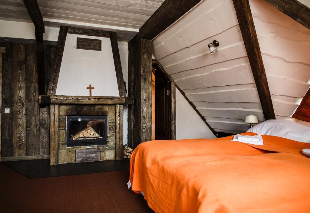 Blyzhche Neba Guest House Yablunytsya Room photo
